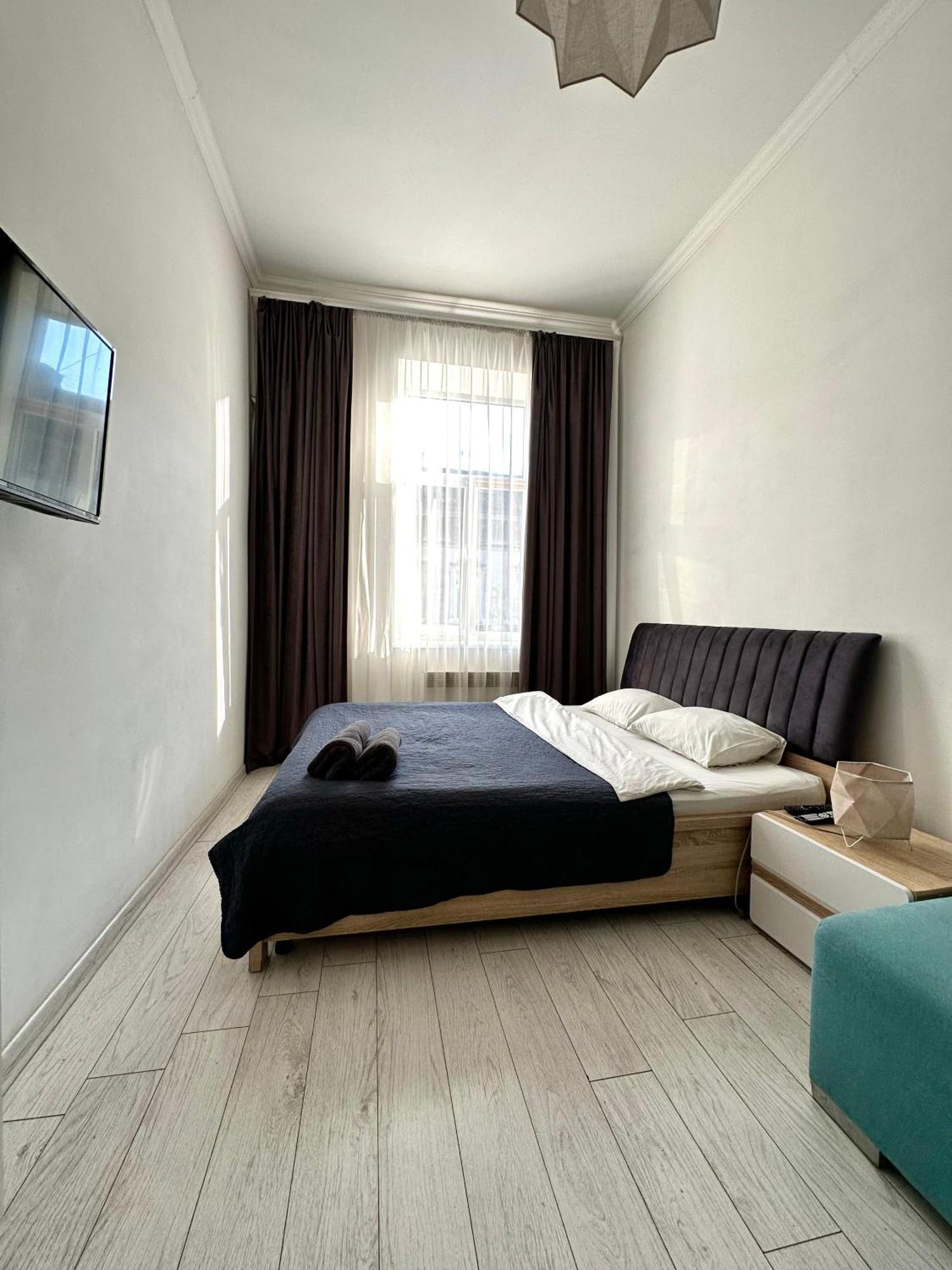 Romantic Apartments-Near Opera House 5/8 Lviv Exterior foto